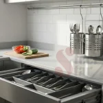 مقایسه جا قاشقی کابینتی داخل کشو با جا قاشقی آویز در آشپزخانه